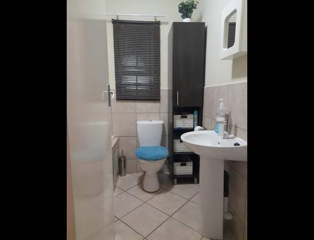 2 BEDROOM HOUSE FOR SALE IN THE ORCHARDS